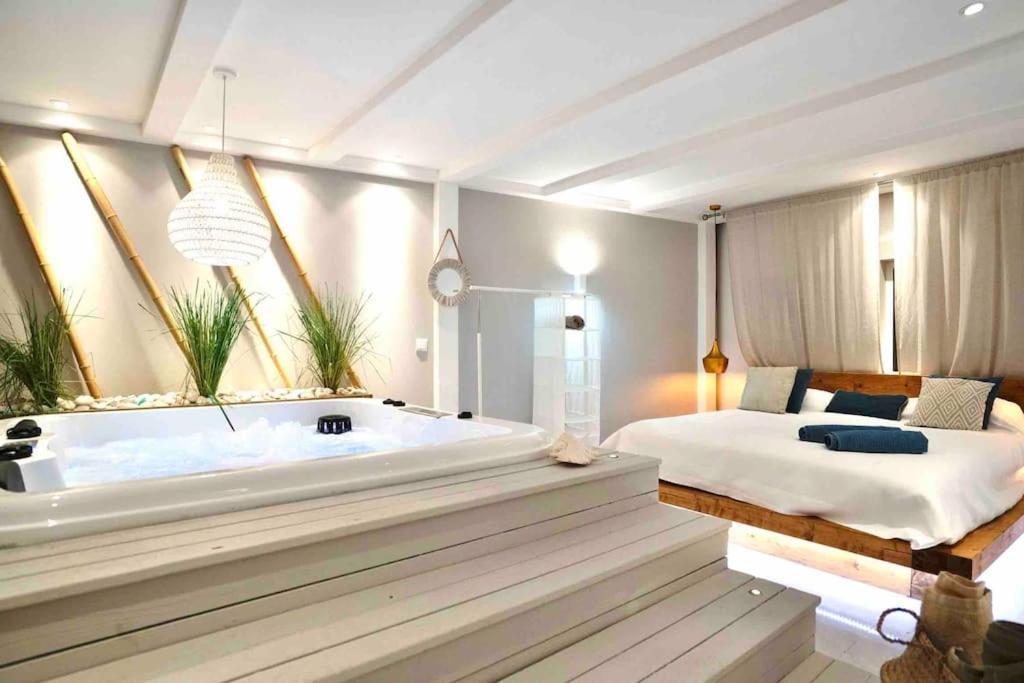 Luxuryvilla With Private Heated Pool And Spa 7P Quarteira Exterior photo