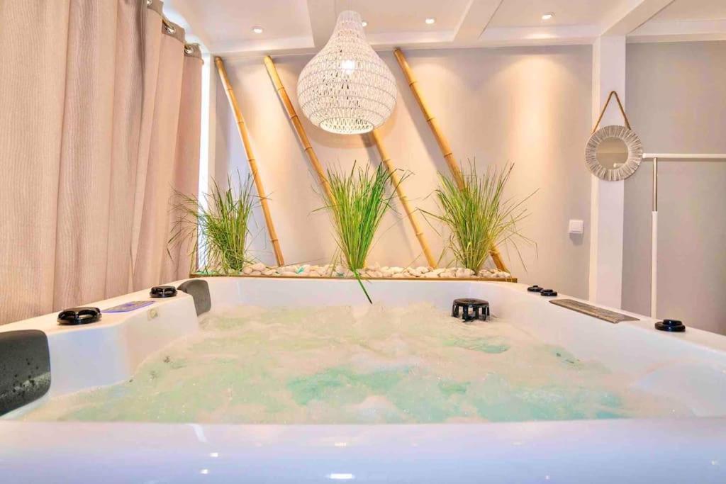Luxuryvilla With Private Heated Pool And Spa 7P Quarteira Exterior photo
